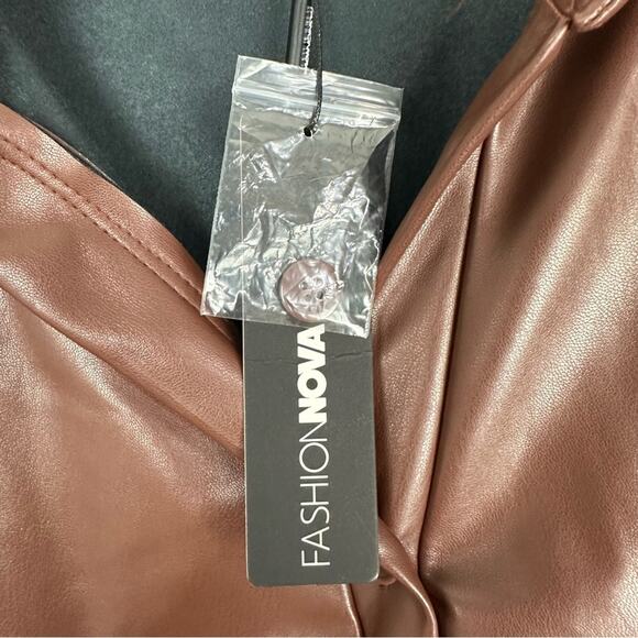 Fashion Nova Jolie & Joy Button Down Faux Leather Top Chocolate Brown 3X NWT - Picture 7 of 9